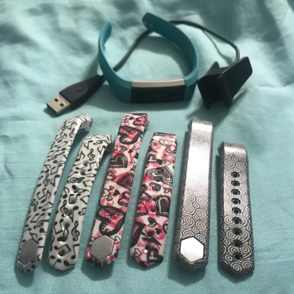 FitBit Alta - 4 Bands Included